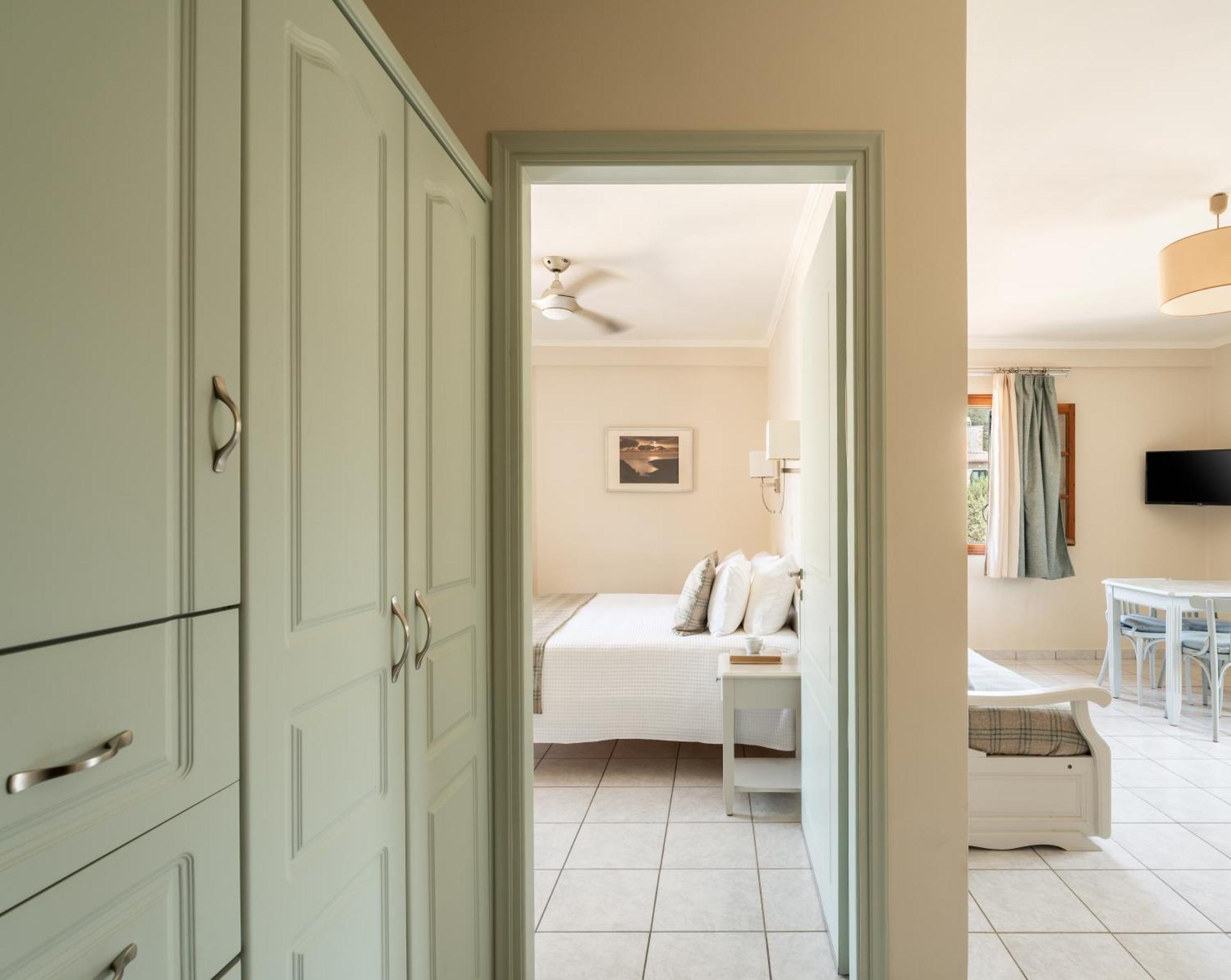 קרדמילי Hotel Liakoto מראה חיצוני תמונה
