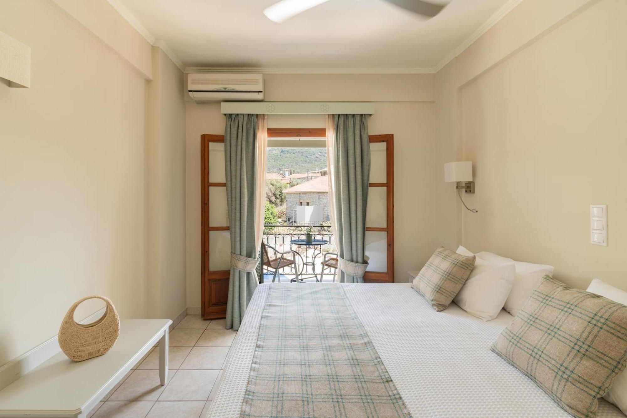 קרדמילי Hotel Liakoto מראה חיצוני תמונה